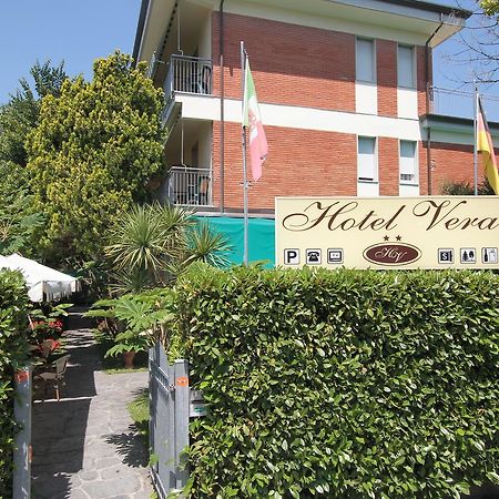 Hotel Vera Marina di Massa Extérieur photo