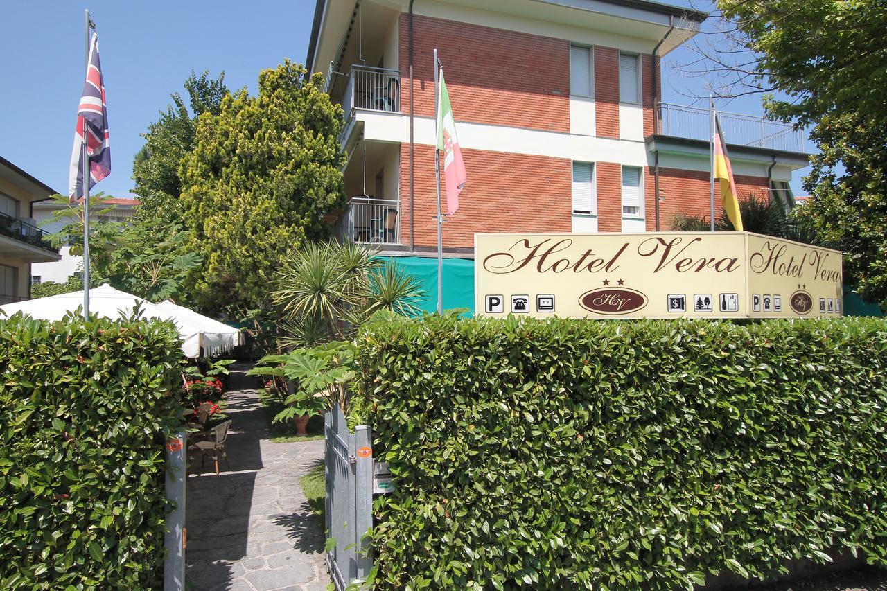 Hotel Vera Marina di Massa Extérieur photo