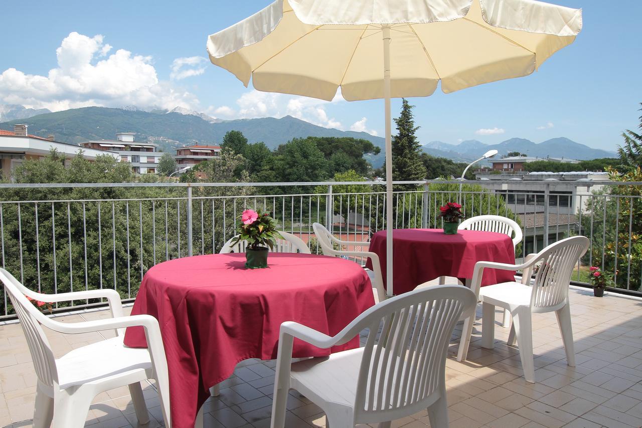 Hotel Vera Marina di Massa Extérieur photo